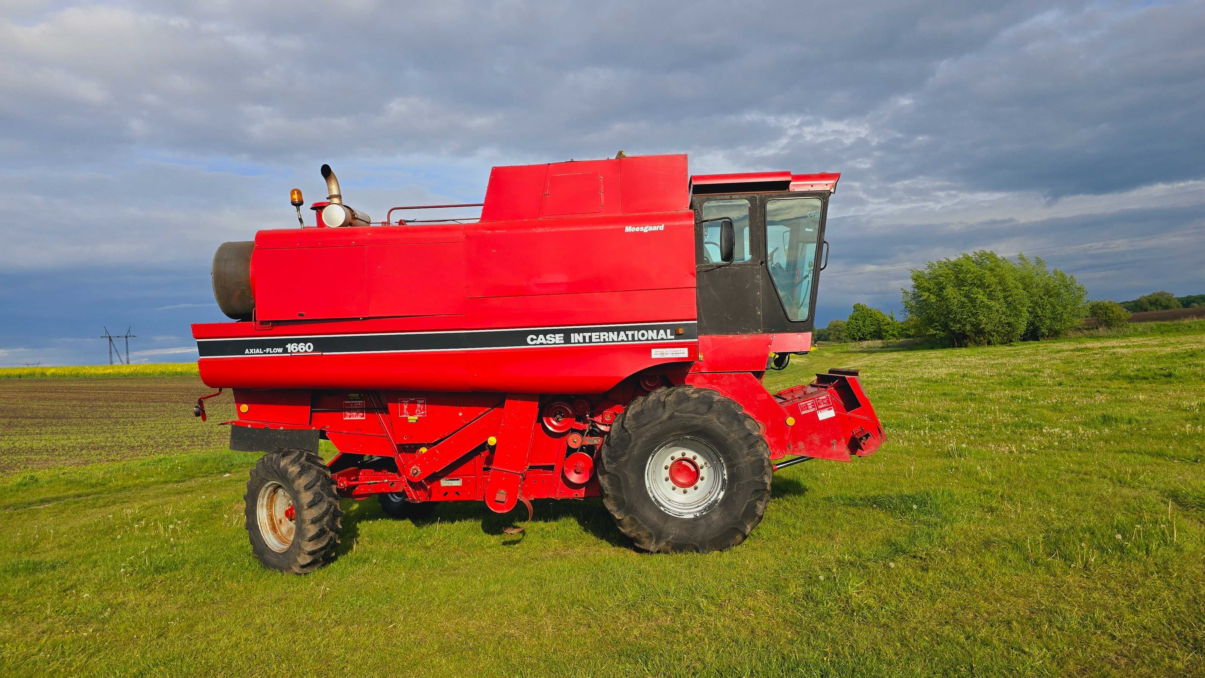 Свіжопривезений комбайн case 1660E