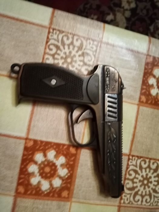 Сувінір, іграшка пістолет. Випущений 45 річниця. ВВ