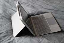 Logitech Combo Touch Oxford Grey UK - klawiatura dla iPad 7/8/9 gen.