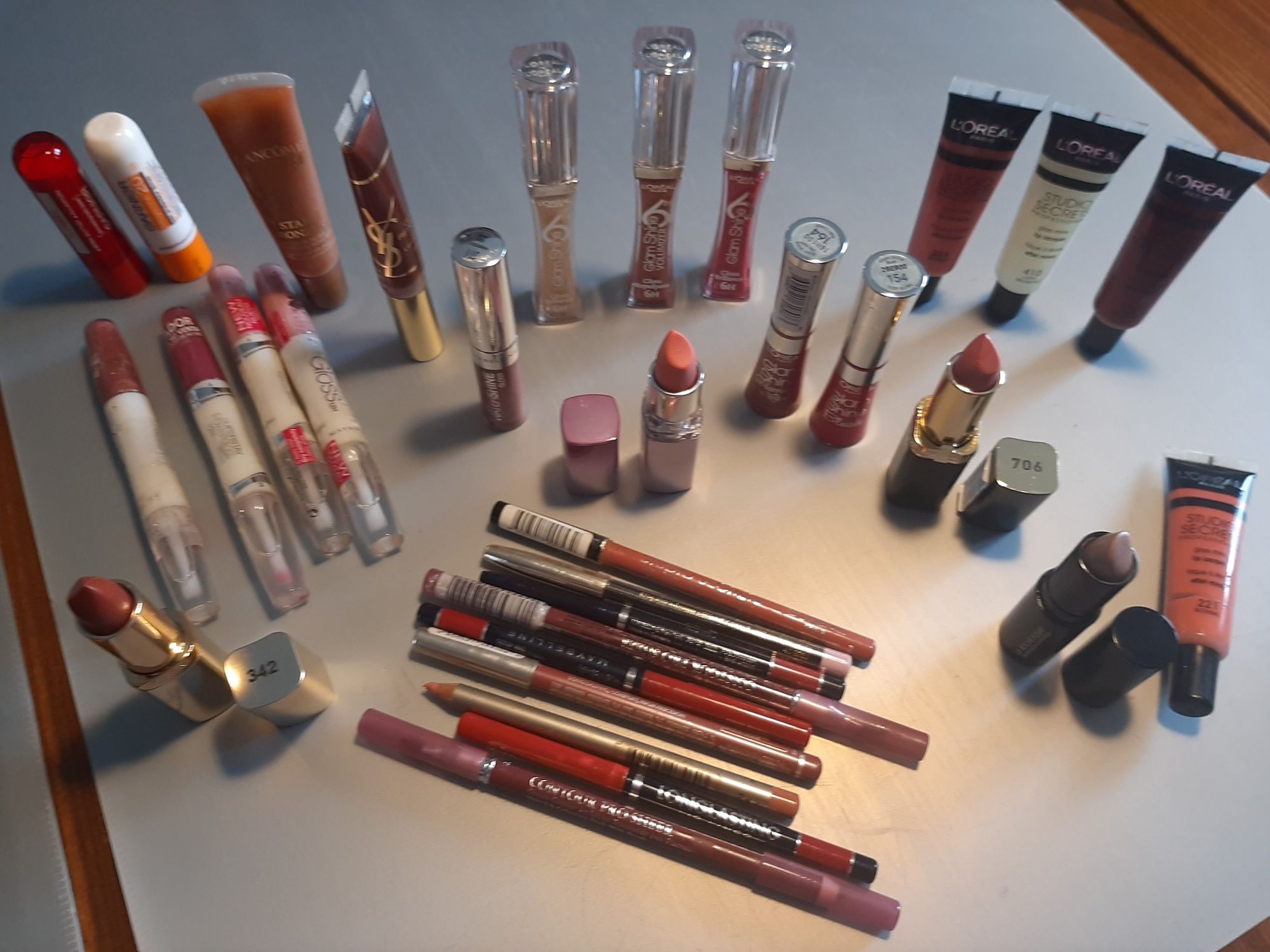 Gloss, lápis e baton, Loreal, Lâncome, YSaintLaurent