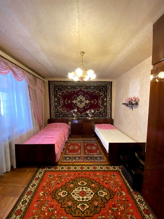Продаж 3-к квартири