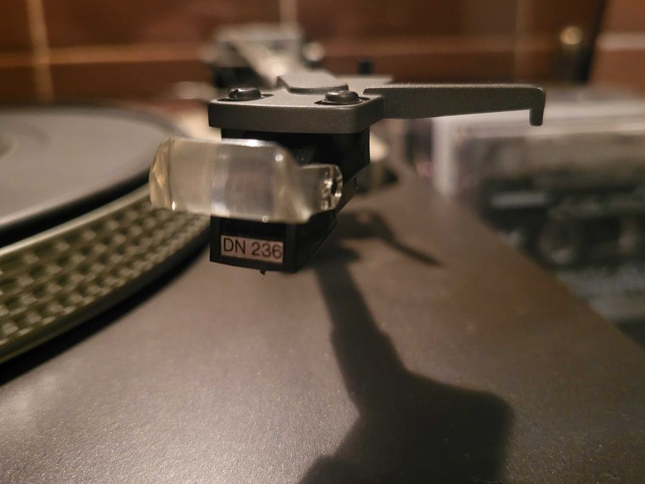 Gramofon DUAL ASP 130