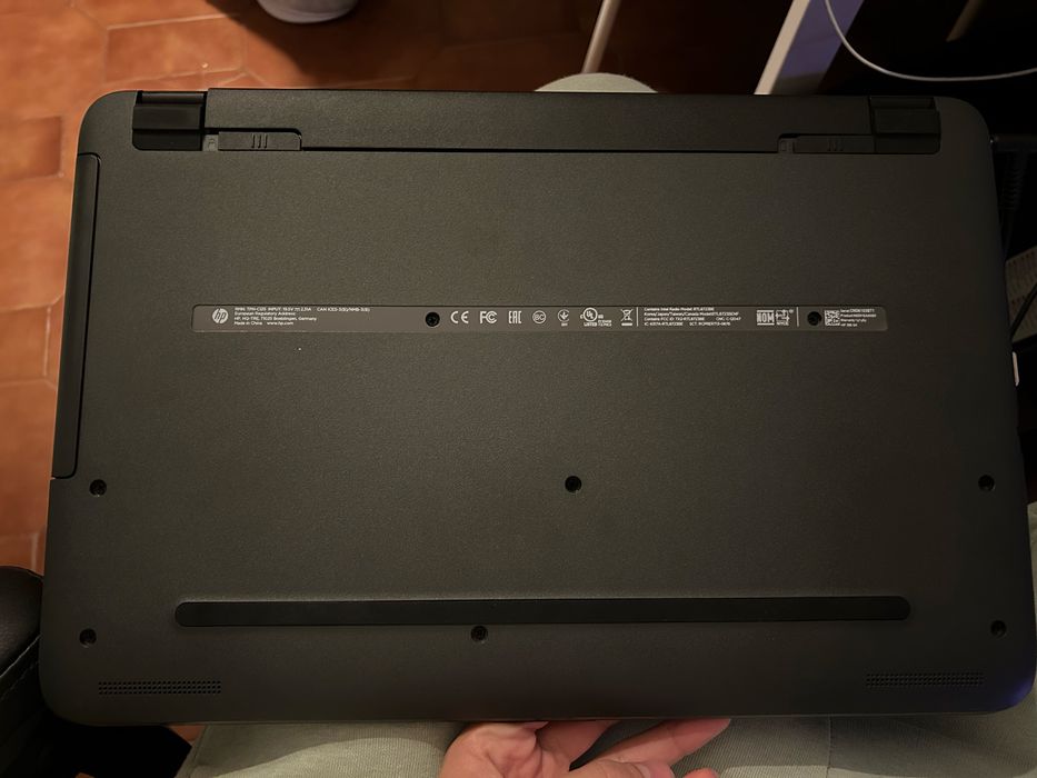 Portatil HP HQ-TRE 71025