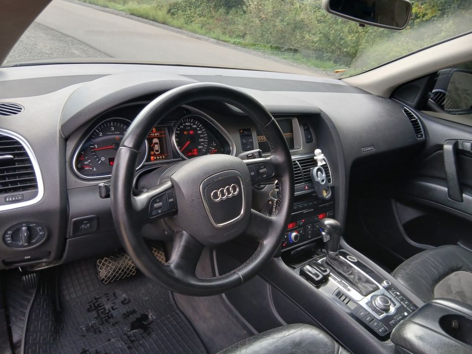В продажі Q7 2007року з двигуном 3.0тді в хорошому робочому стані.