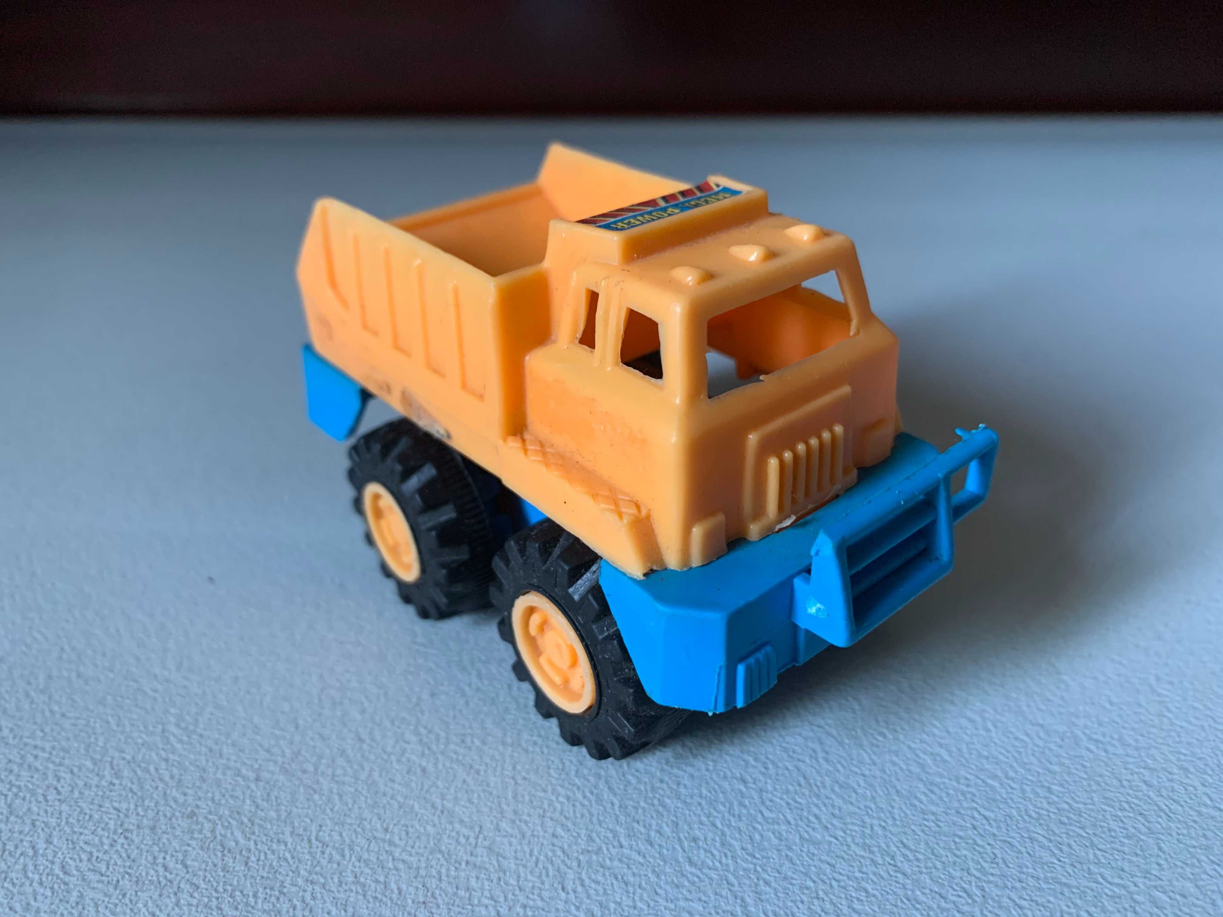 Brinquedo Camião