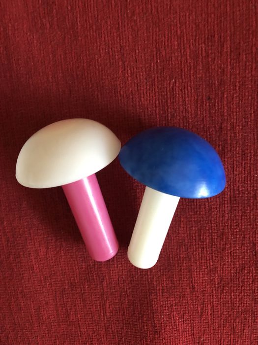 Грибочек для штопки ,пяльца , пуговицы