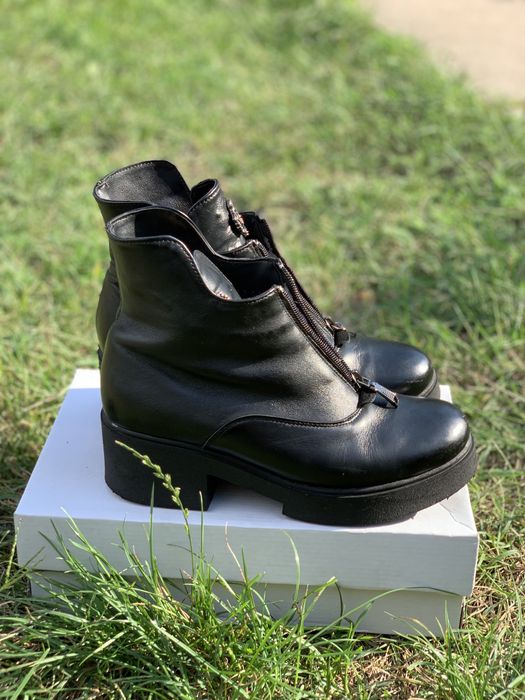 Жіноче взуття