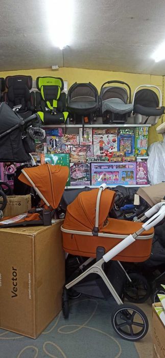 Універсальні модульні коляска 3 в 1,2 в 1 М.Грушевського,22