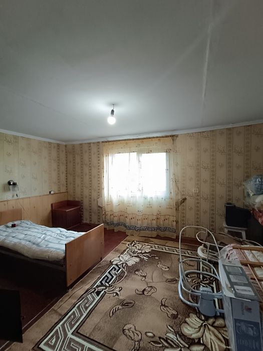 Продається дачний будинок