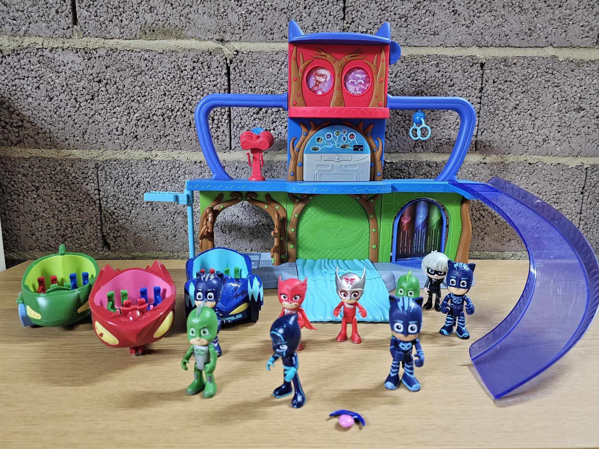 Figuras Base Veículos PJ Masks