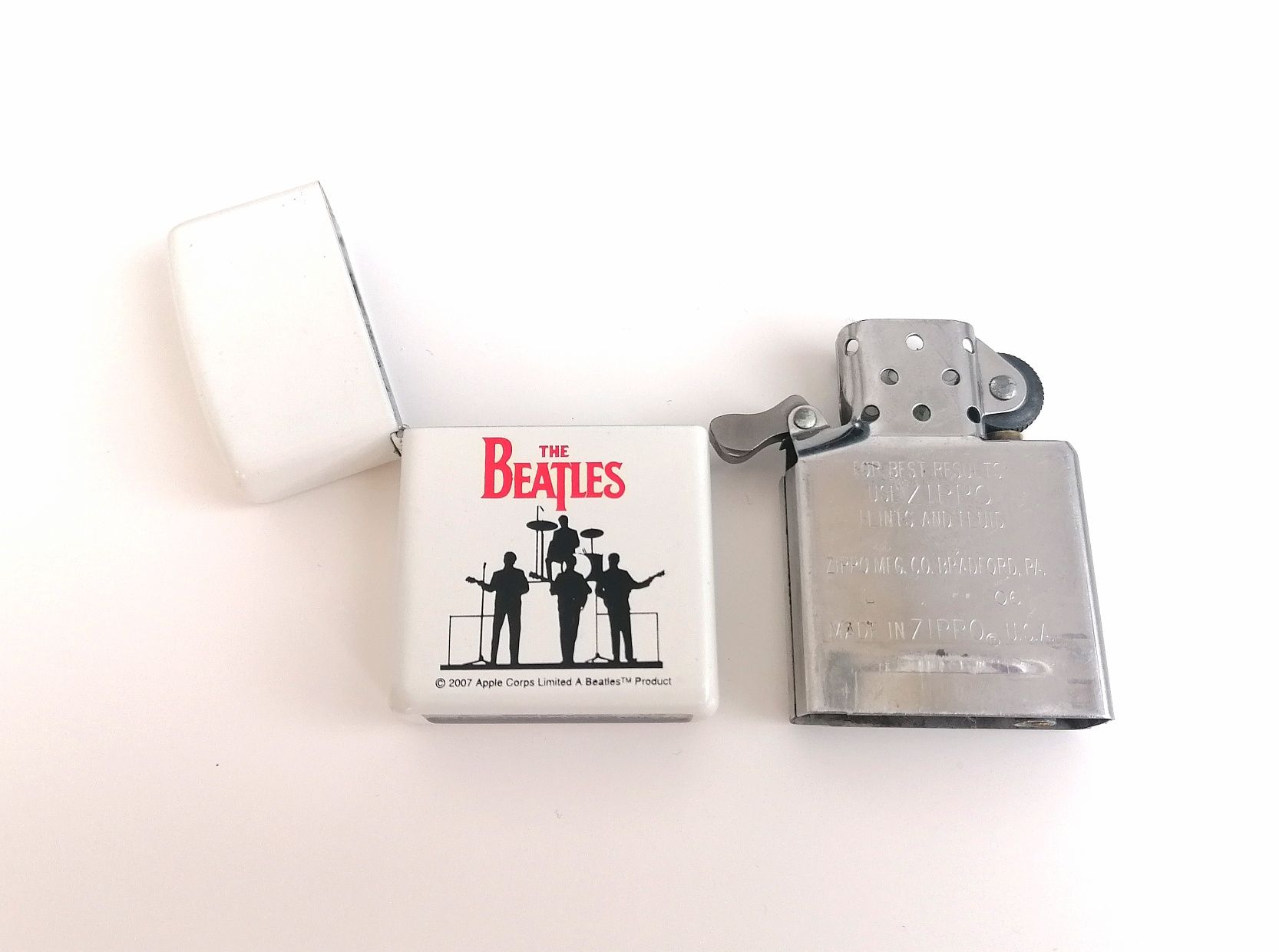 Zippo The Beatles z 2006 roku w opakowaniu