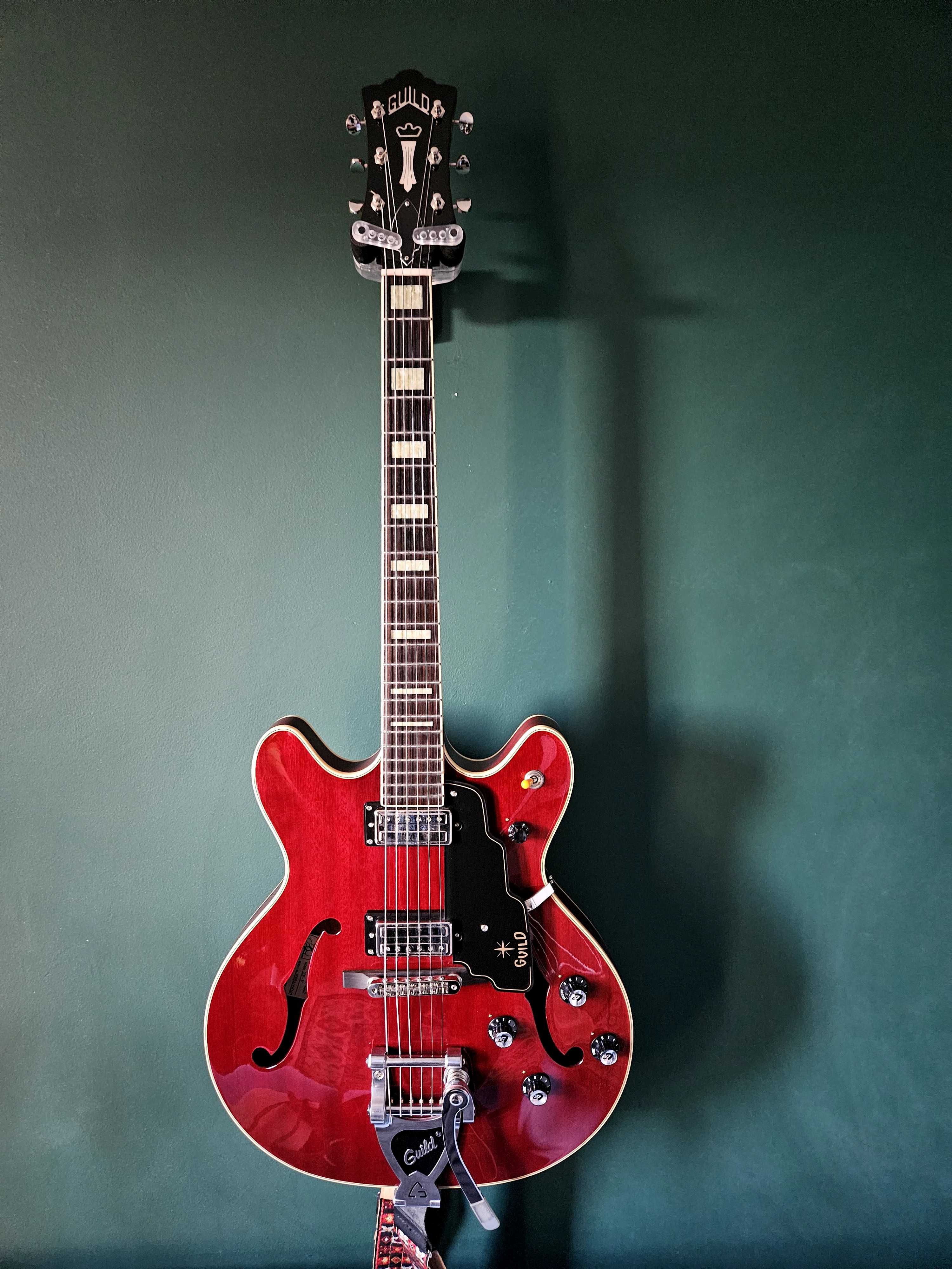 Gitara elektryczna Guild Starfire V