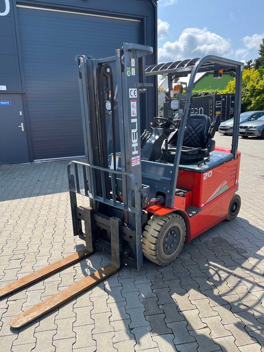 Wózek widłowy Heli CPD20