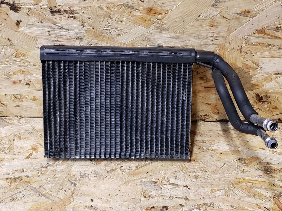 Испаритель кондиционера F25/30 2012-2023 64119179802 разборка