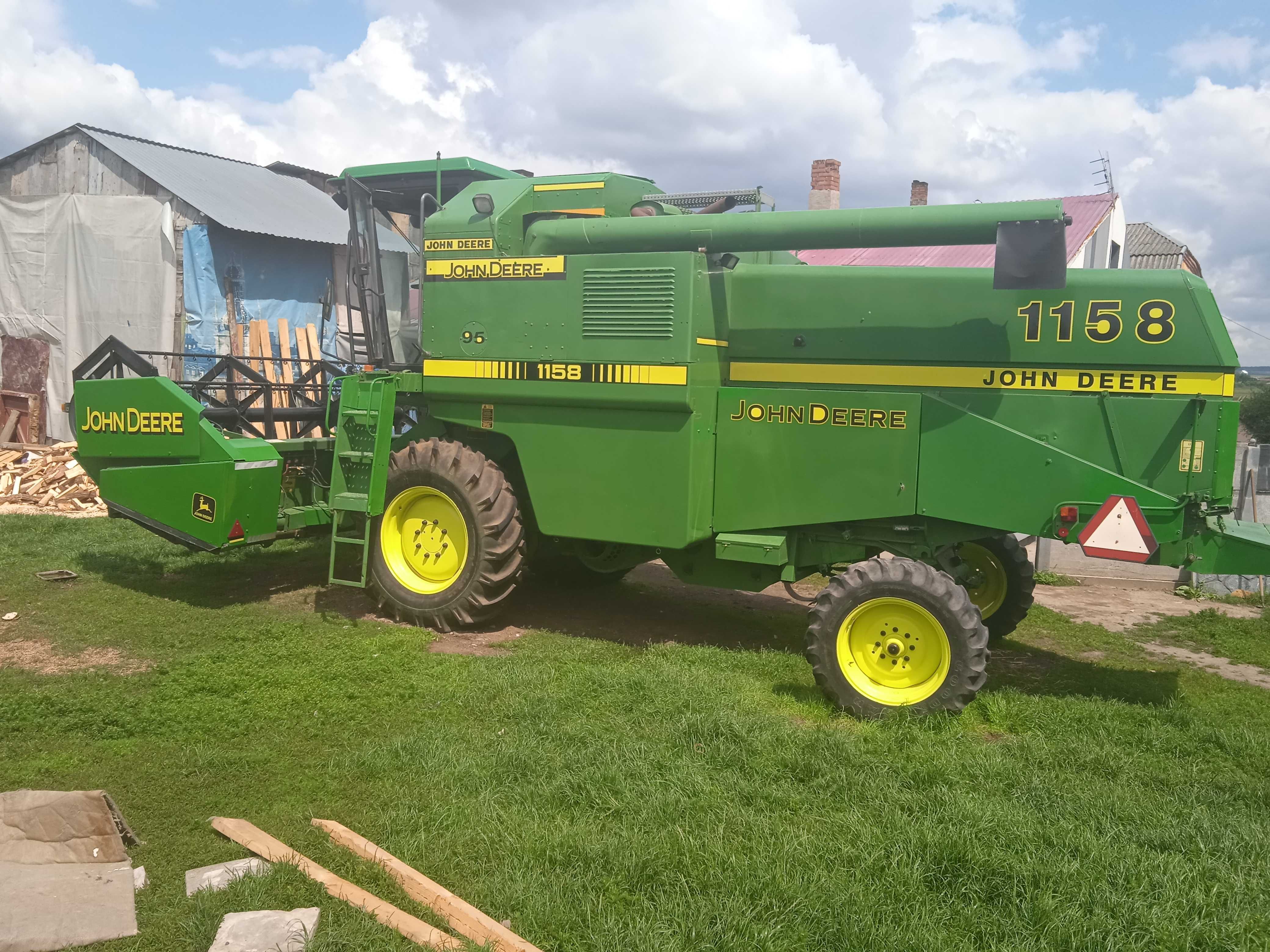 комбайн JOHN DEERE 1158