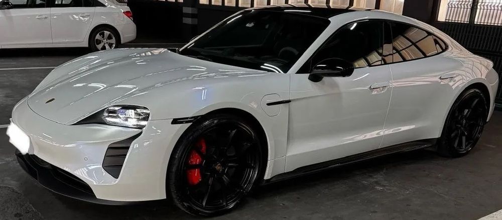 Porsche Taycan GTS