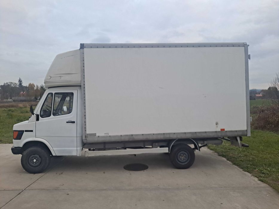 Mercedes  kaczka  308 D