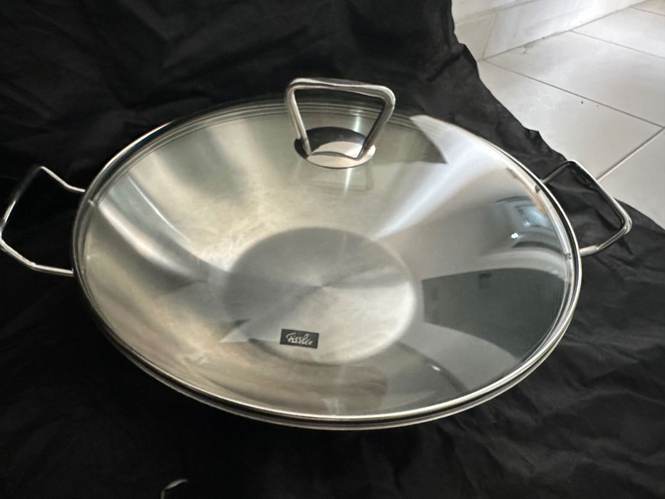 Lote de cozinha-Airfryer, máquina de pipocas e wok Fissler(como novos)