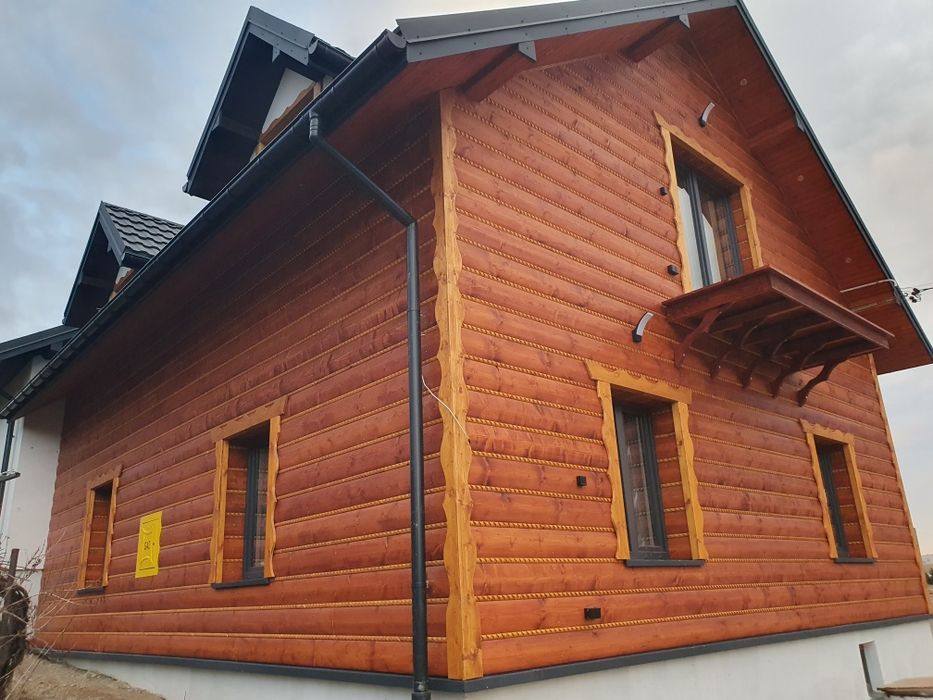 Deska elewacyjna płaska lub półbal podbitka dachowa deska elewacyjna