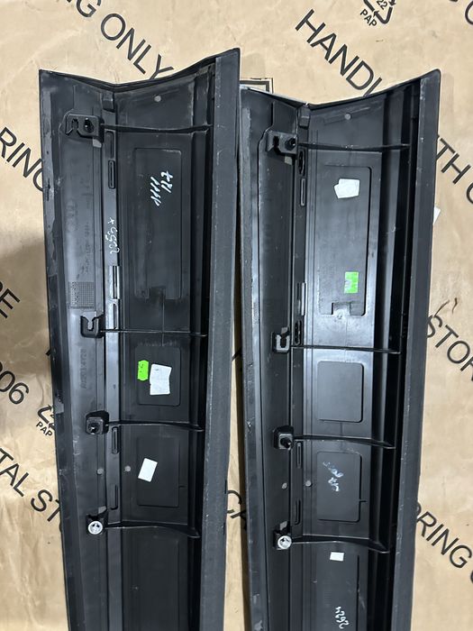 Накладка молдінг дверей Audi Q4 e-tron передня права