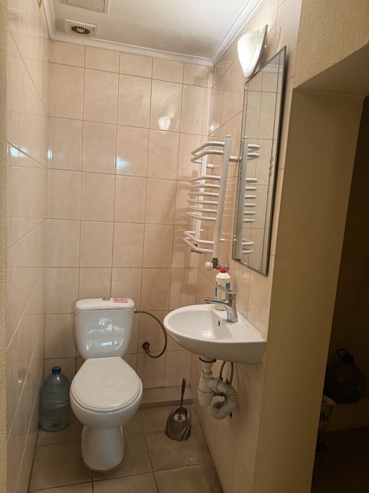 Оренда приміщення 47м2, вул. Б. Хмельницького(початок)