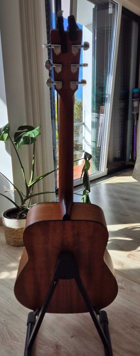 Guitarra acústica Yamaha Fg800m