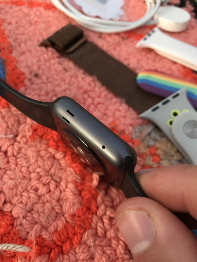 ІДЕАЛЬНИЙ Apple Watch 3 42 mm на ПОДАРОК