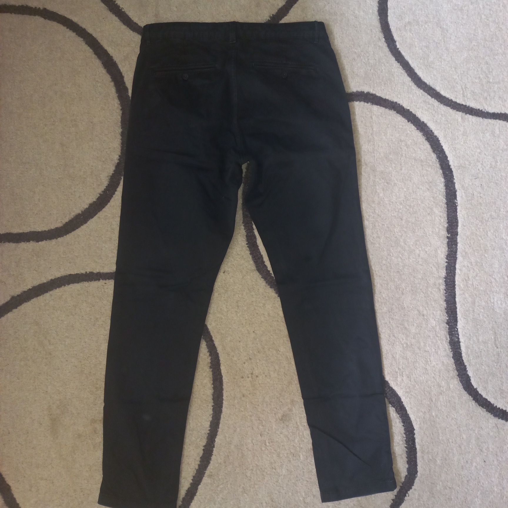 2x Spodnie jeansowe męskie ZARA rozmiar 42 beżowe i czarne.