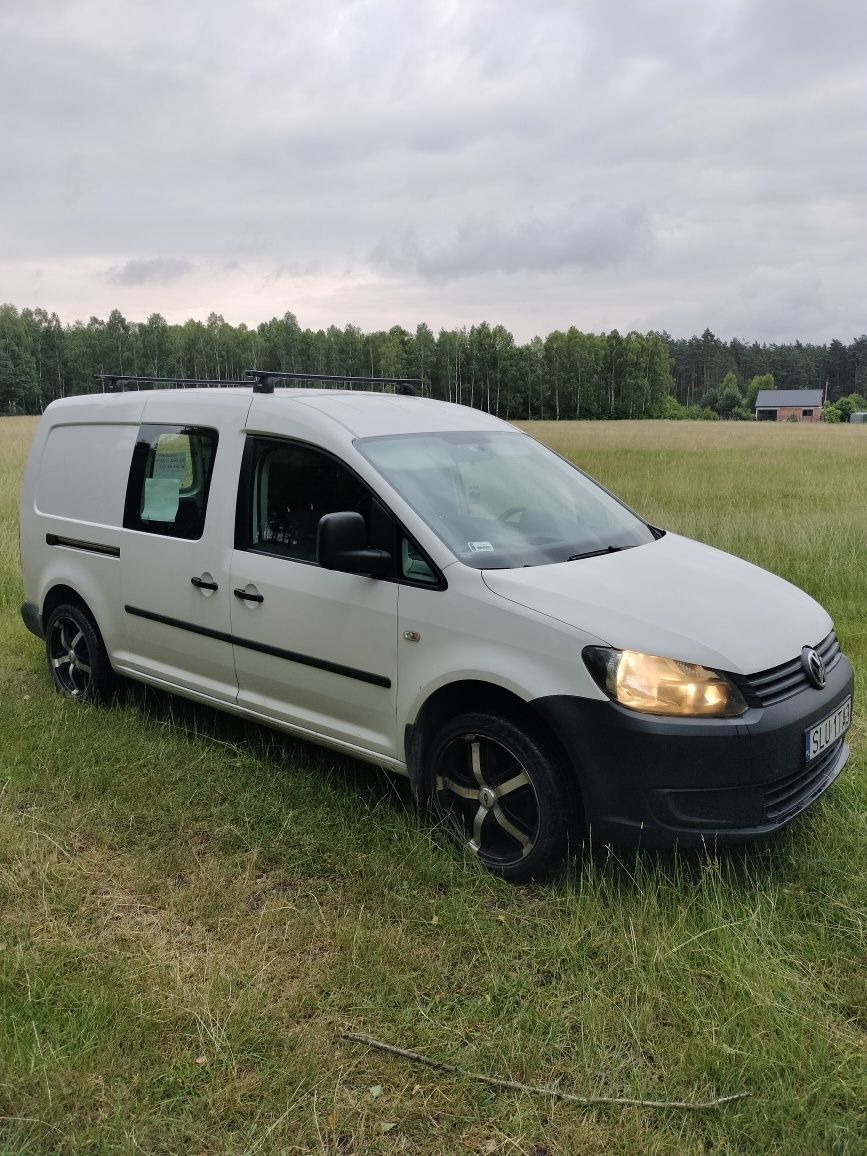 VW Caddy Maxi 2012 r.