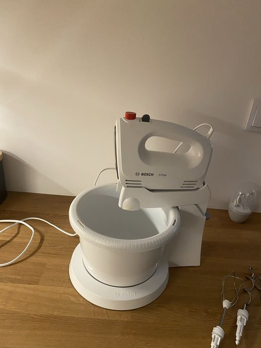 Mikser z misą obrotową bosch
