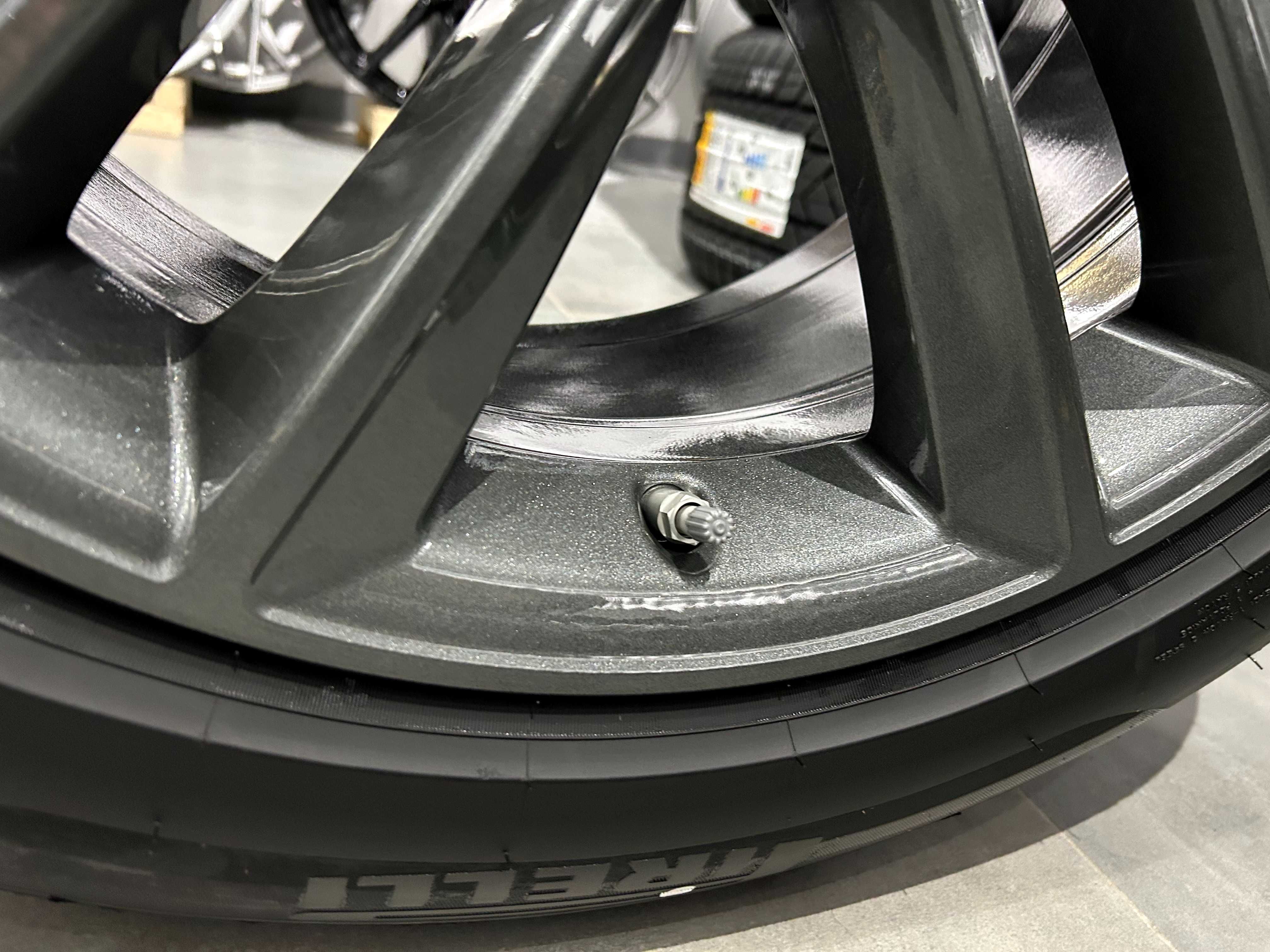 Oryginalne koła zimowe BMW 19 5x112 G01 G45 X3 G02 X4 Pirelli