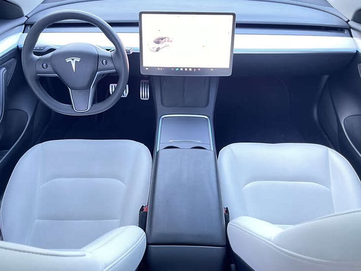 TESLA Model 3 2022