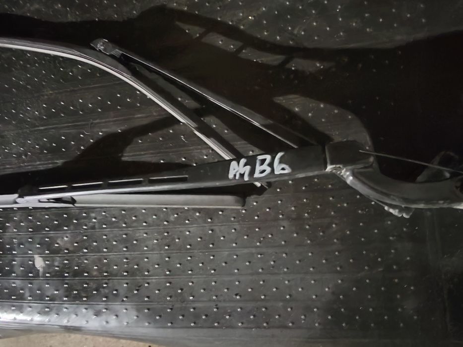Ramię ramiona wycieraczek przód audi A4 b6 b7