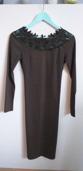 Sukienka midi dopasowana S