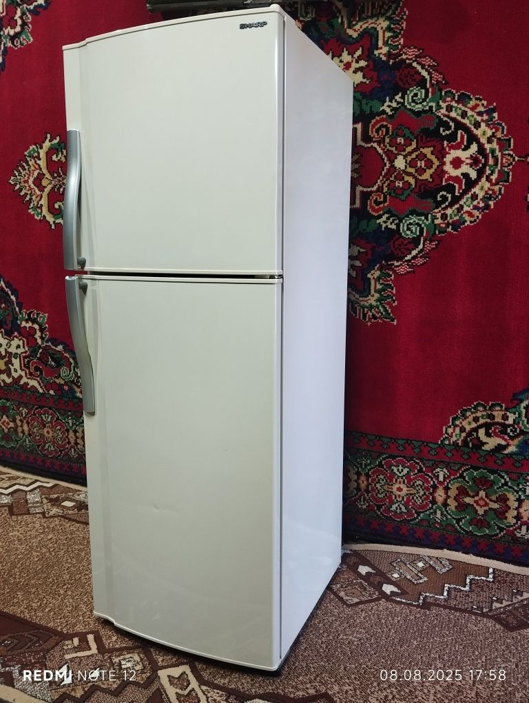 Холодильник  SHARP