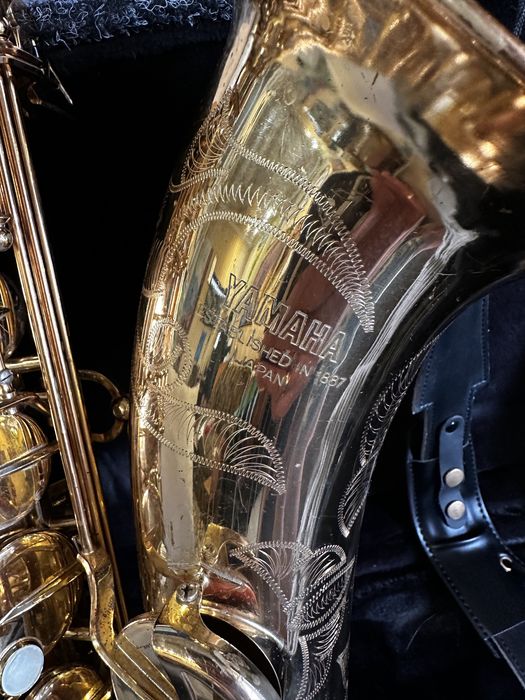 Дуже крутий саксофон, тенор - оригінал фірми Yamaha 62 в дрброму стані