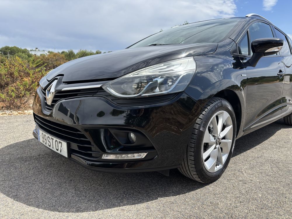 RENAULT CLIO 1.5 dCi Limited • 04/2017 • 130.000 Kms