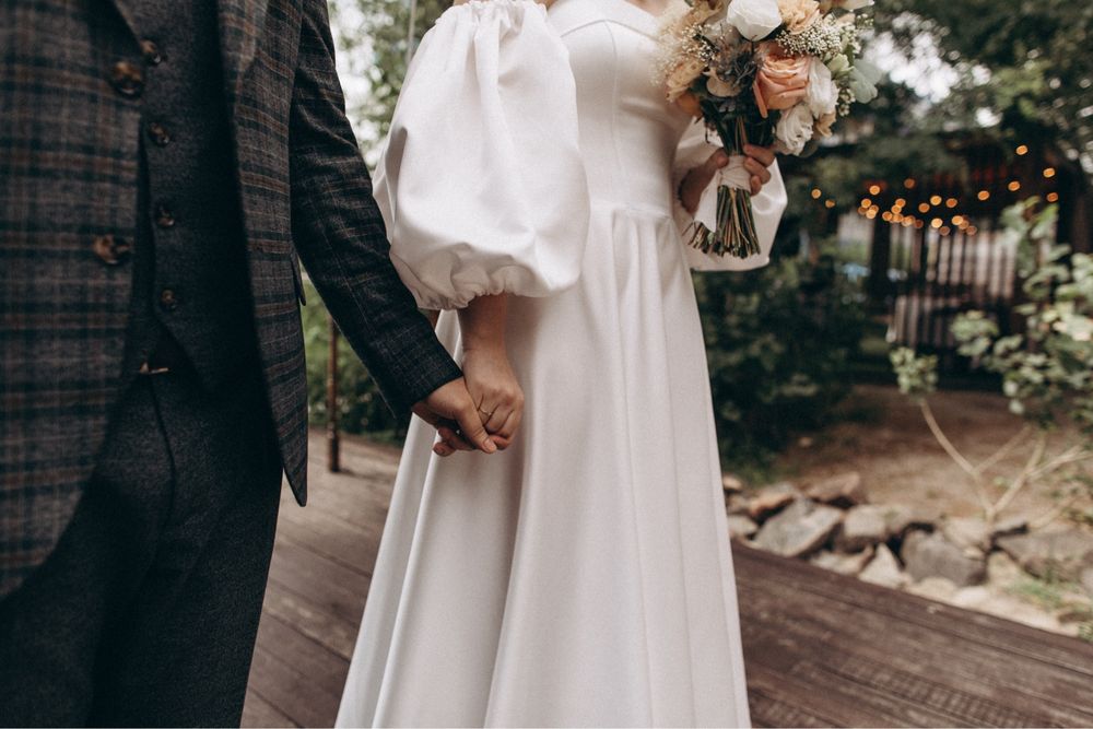 Весільна сукня (після хімчистки)