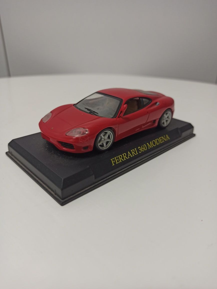 Модельки Ferrari