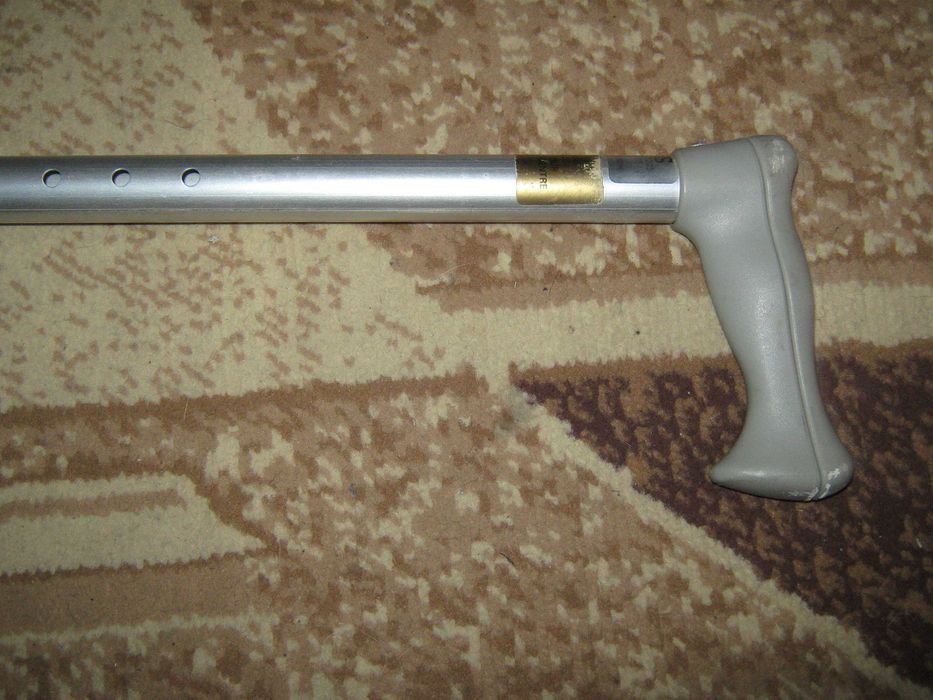 Трость металлическая алюминиевая Палочка Ціпок