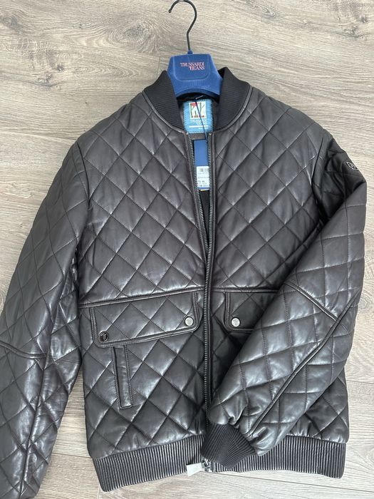 Курточка кожанная , кожанка, бомбер ,Trussardi