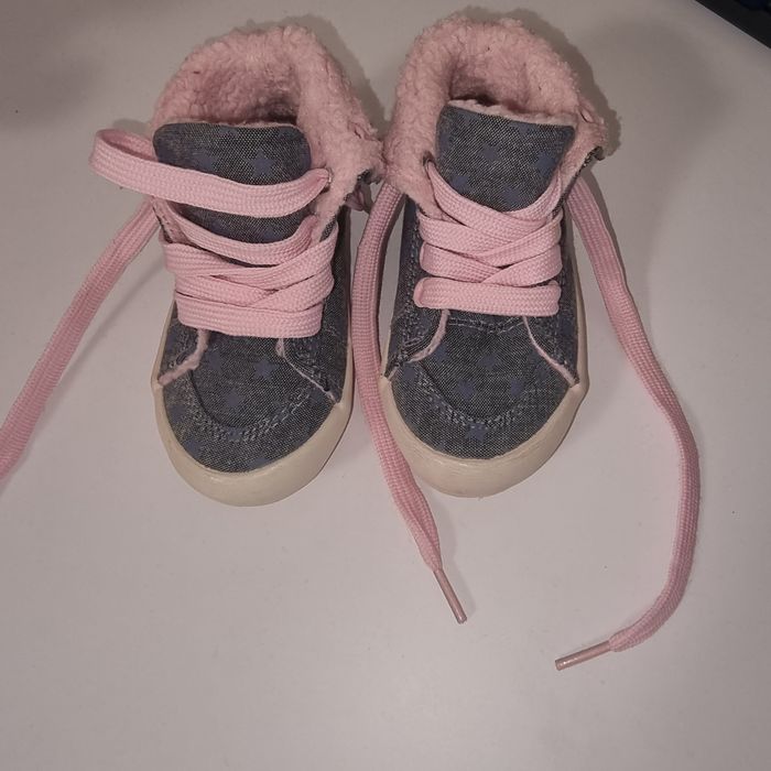 Продам кеды высокие 20-21