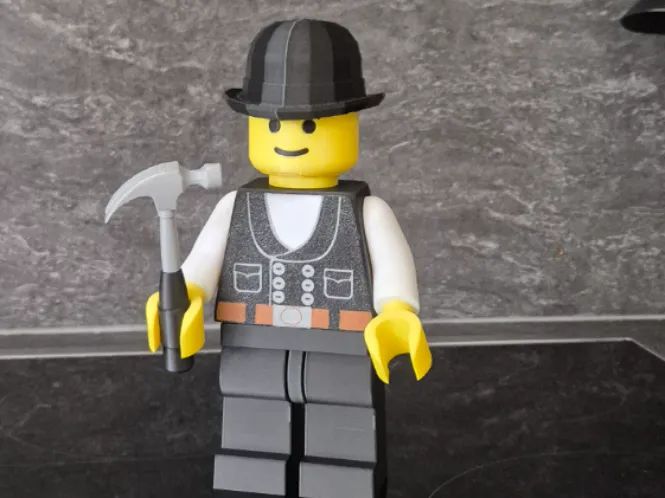 Boneco Carpinteiro Tradicional Brick Man 20cm