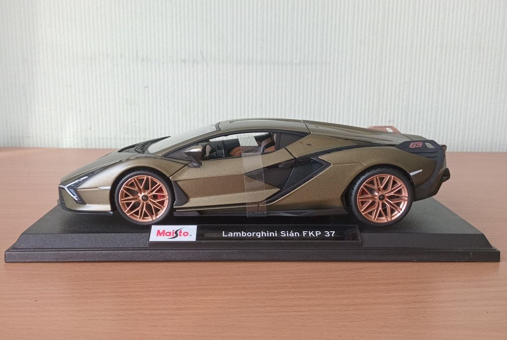 Lamborghini SIAN FKP 37, масштаб 1:18