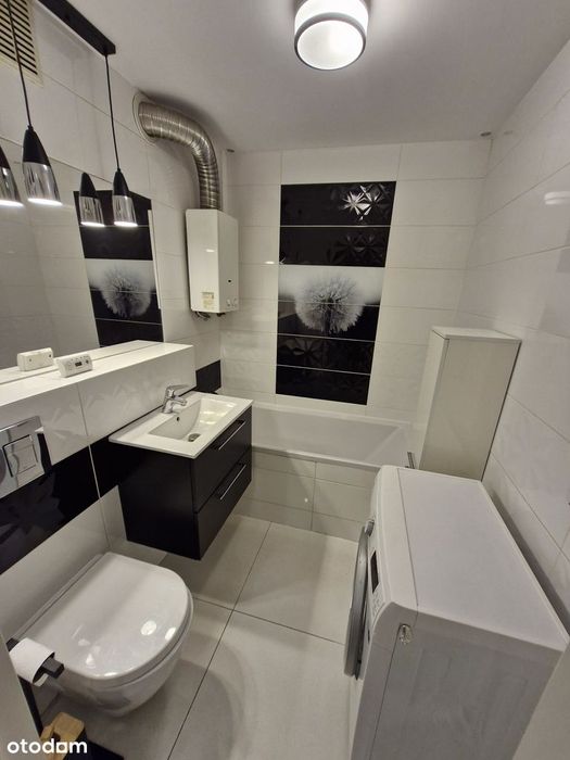 Mieszkanie Po Remoncie  Umeblowane Wyczerpy Balkon