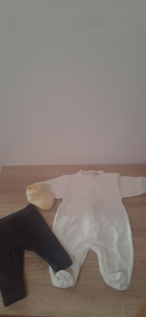 Conjunto +50peças de roupa,acessórios bebé 0-6meses