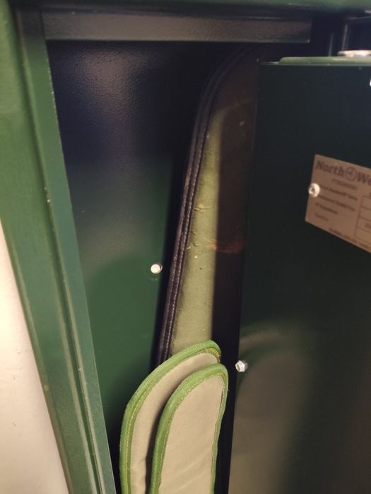 Cofre para 2 Armas + 2 Capas