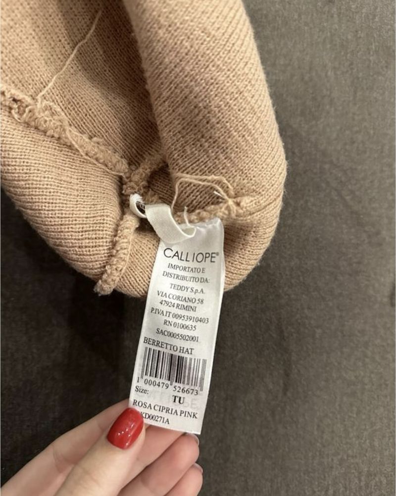 Продаю шапку calliope