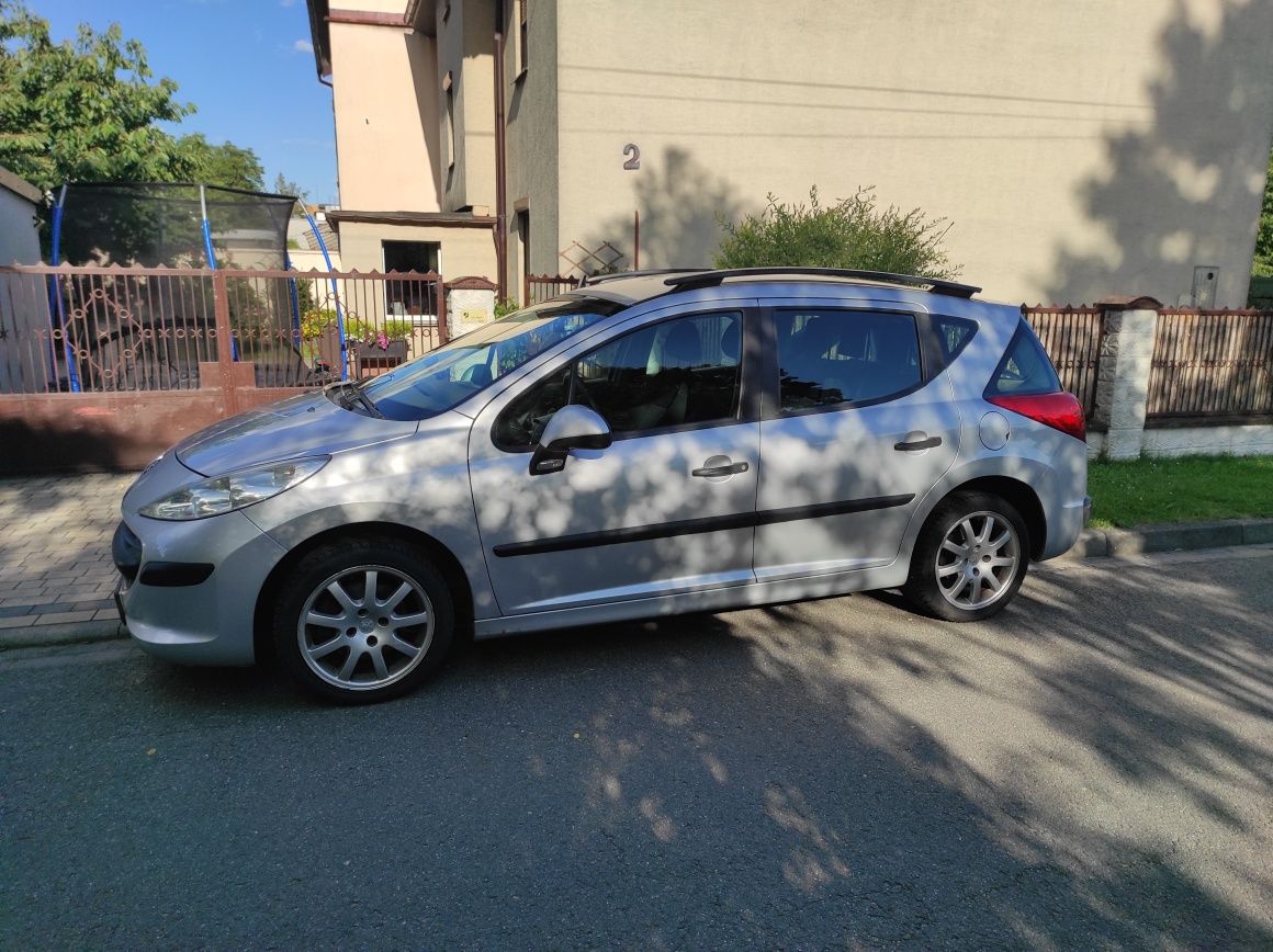 Peugeot 207 SW 1.6 HDI 2008 rok