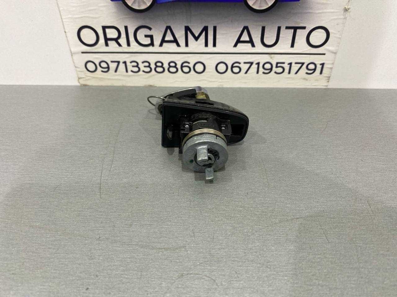 Замок лічинка Ford escape mk4 форд ескейп мк4 2020 2021 2022+